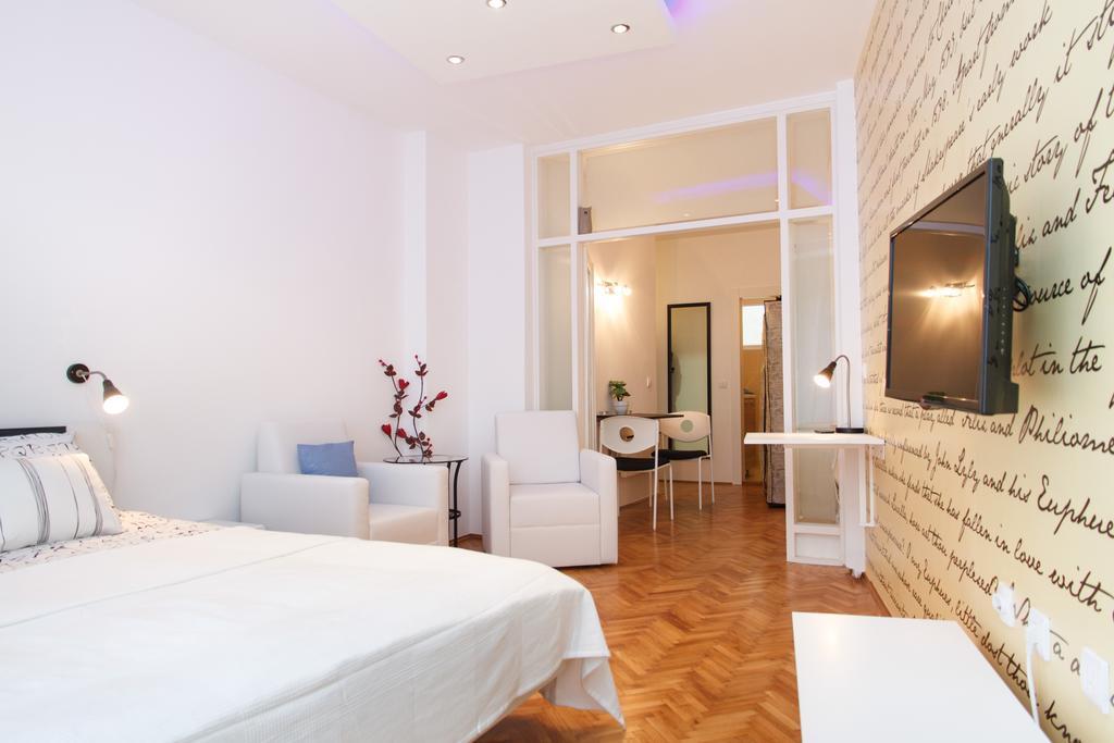 Stay In Apartments Belgrade Bilik gambar