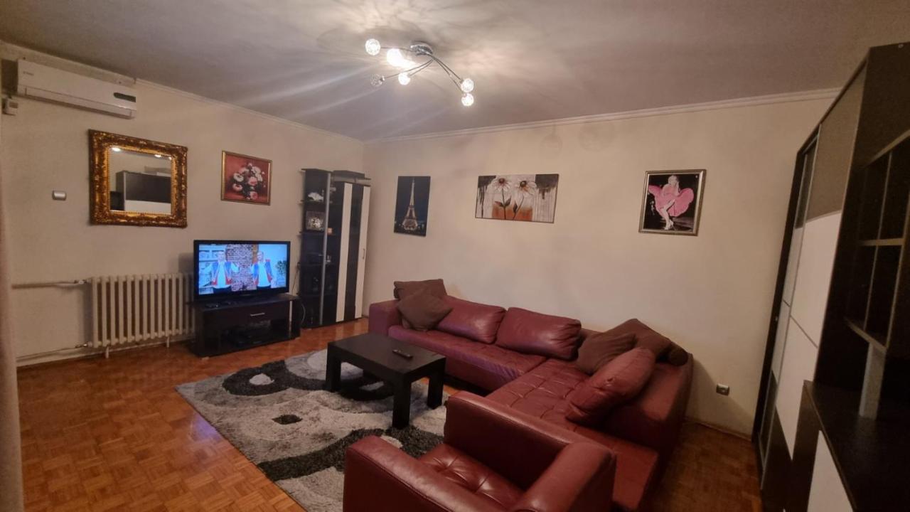 Stay In Apartments Belgrade Bilik gambar