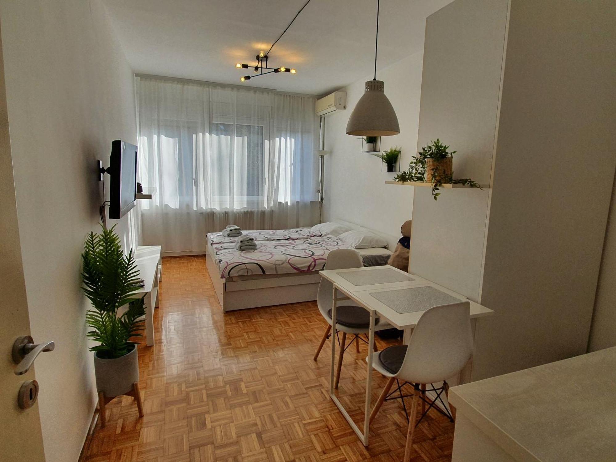Stay In Apartments Belgrade Bilik gambar