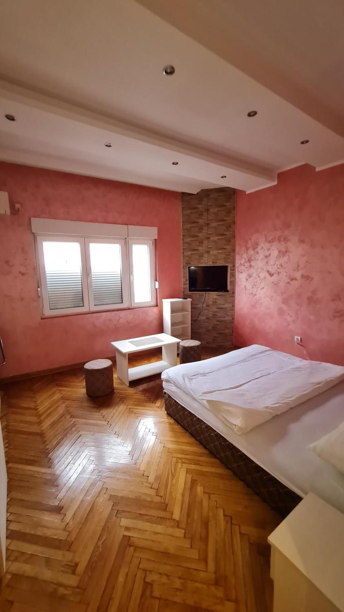 Stay In Apartments Belgrade Bilik gambar